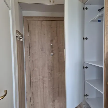 Apartment Blue Sky &