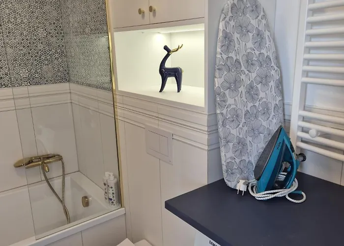 Blue Sky & アパート *